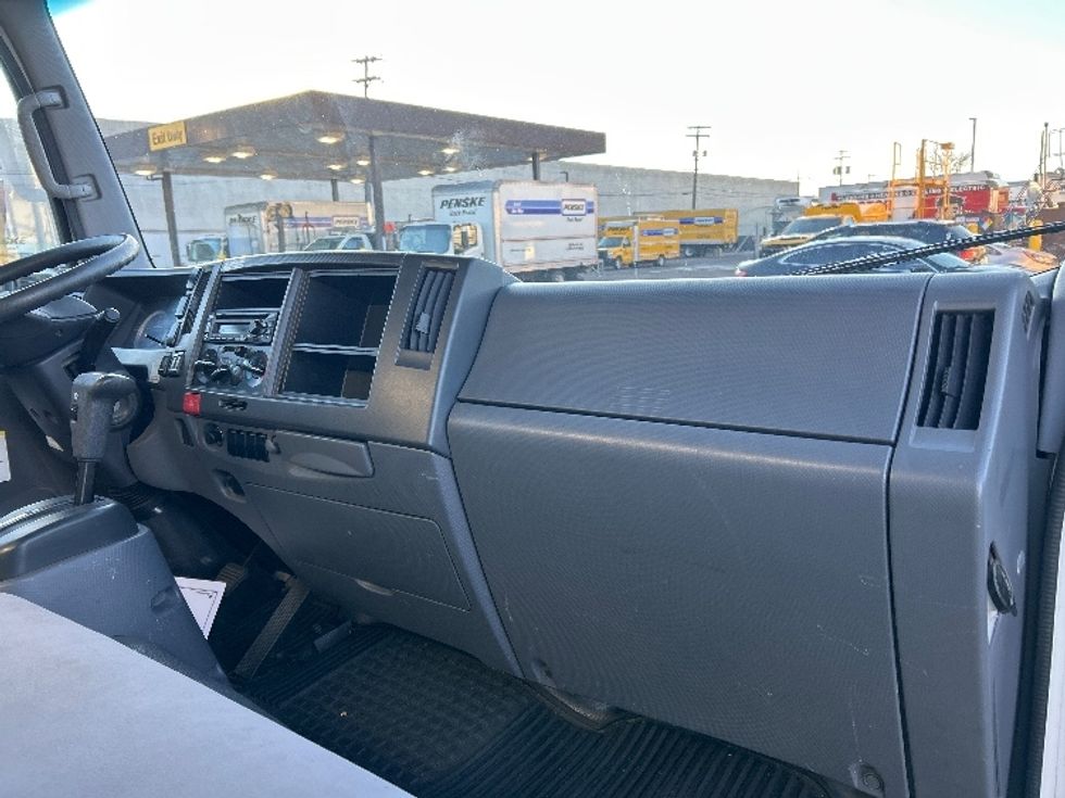 Light Duty Box Truck-Light and Medium Duty Trucks-Isuzu-2020-NPR-El Paso-TX-71,609\n\t\tmiles-$ 46,500 - Image 20