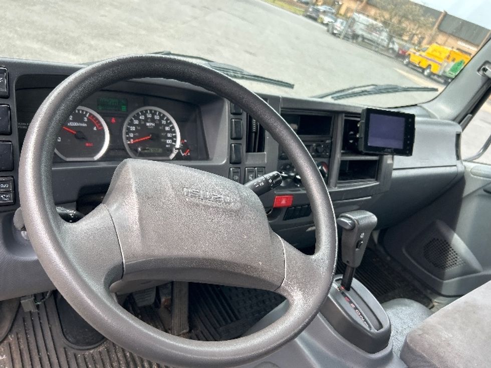 Light Duty Box Truck-Light and Medium Duty Trucks-Isuzu-2020-NPR-Essex-MD-267,055\n\t\tmiles-$ 21,250 - Image 18