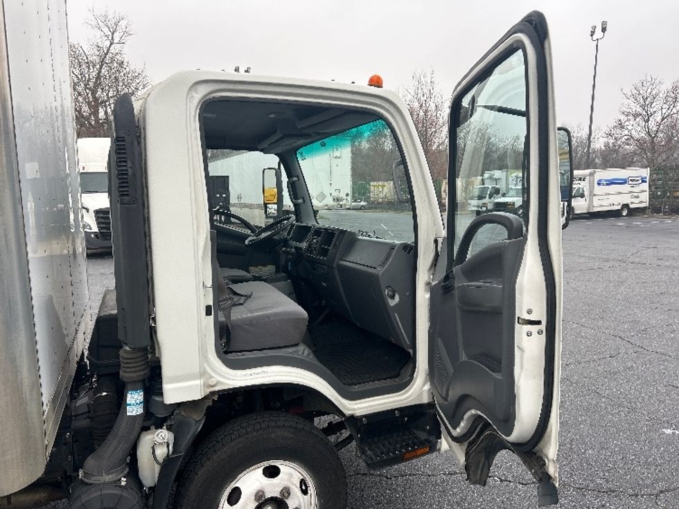 Light Duty Box Truck-Light and Medium Duty Trucks-Isuzu-2020-NPR-Forest Park-GA-89,880\n\t\tmiles-$ 43,000 - Image 20