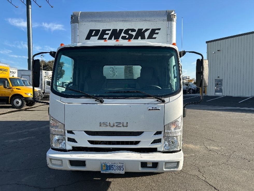 2020 Isuzu NPR photo 2