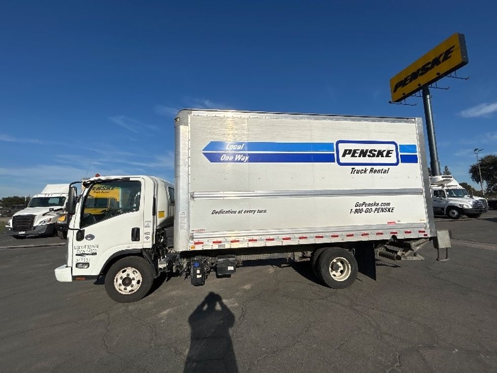 2020 Isuzu NPR photo 4