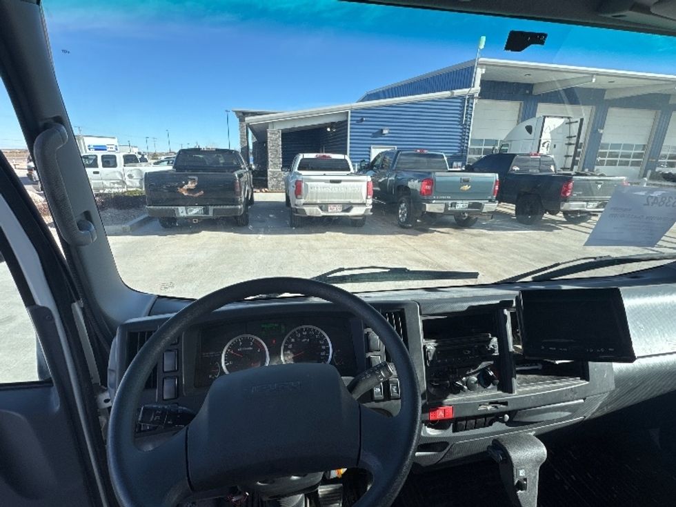 Light Duty Box Truck-Light and Medium Duty Trucks-Isuzu-2020-NPR-Greeley-CO-19,243\n\t\tmiles-$ 50,500 - Image 17