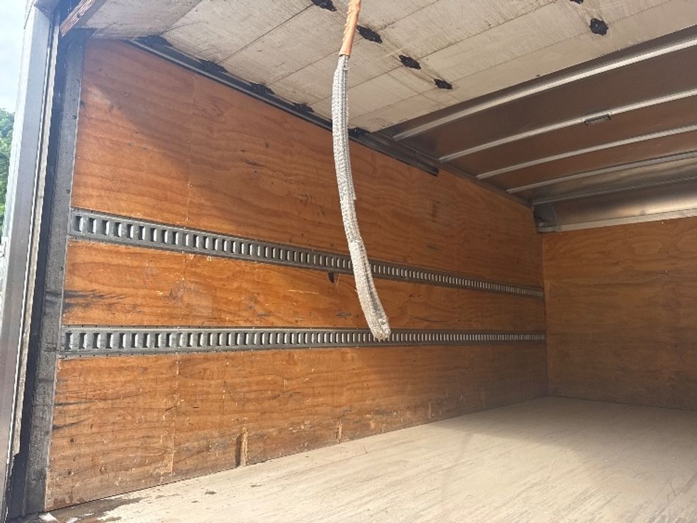 Light Duty Box Truck-Light and Medium Duty Trucks-Isuzu-2020-NPR-Huntington-WV-87,126\n\t\tmiles-$ 41,000 - Image 11
