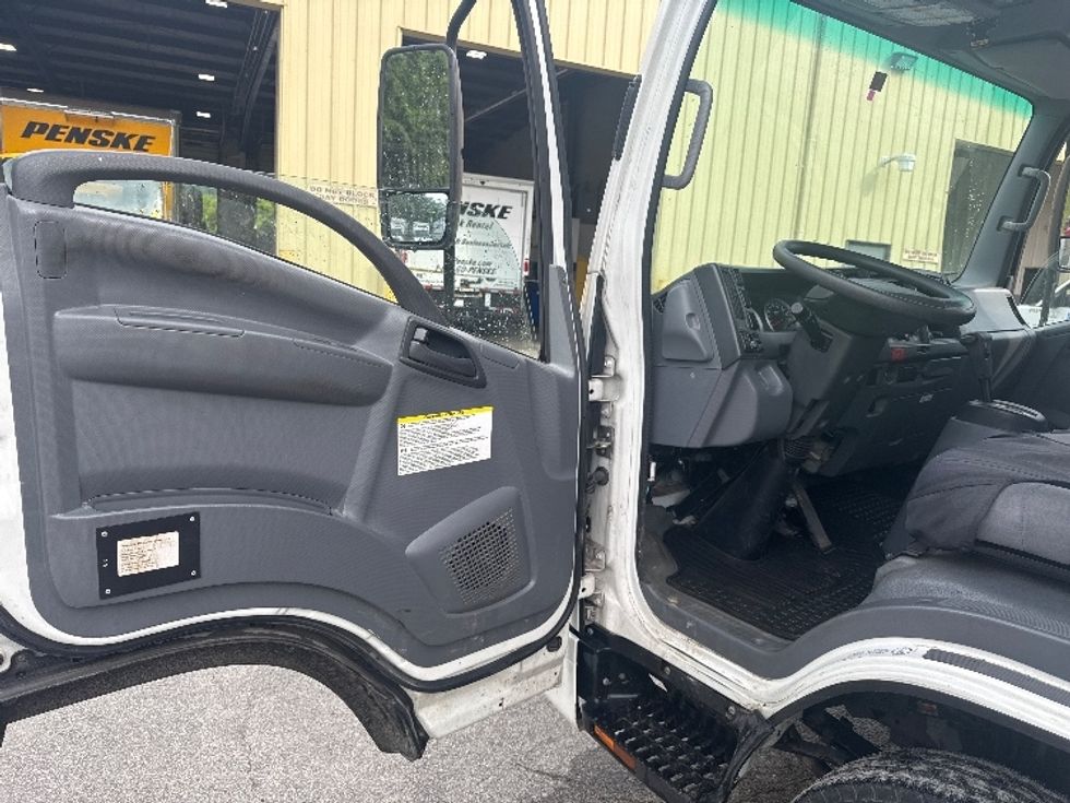 Light Duty Box Truck-Light and Medium Duty Trucks-Isuzu-2020-NPR-Huntington-WV-87,126\n\t\tmiles-$ 41,000 - Image 16