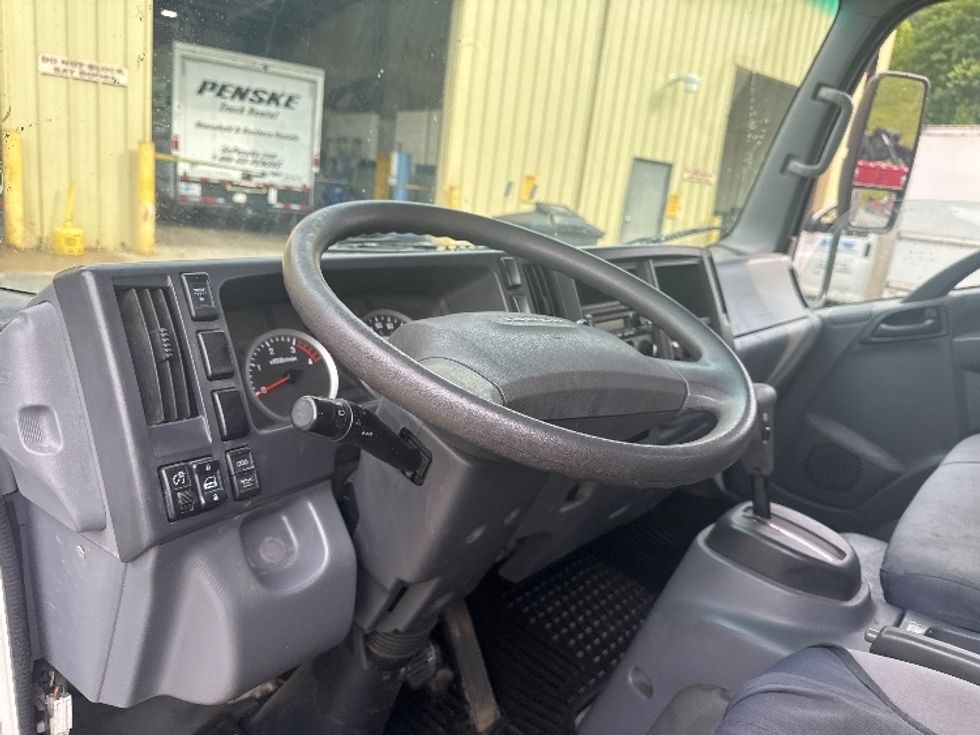 Light Duty Box Truck-Light and Medium Duty Trucks-Isuzu-2020-NPR-Huntington-WV-87,126\n\t\tmiles-$ 41,000 - Image 17