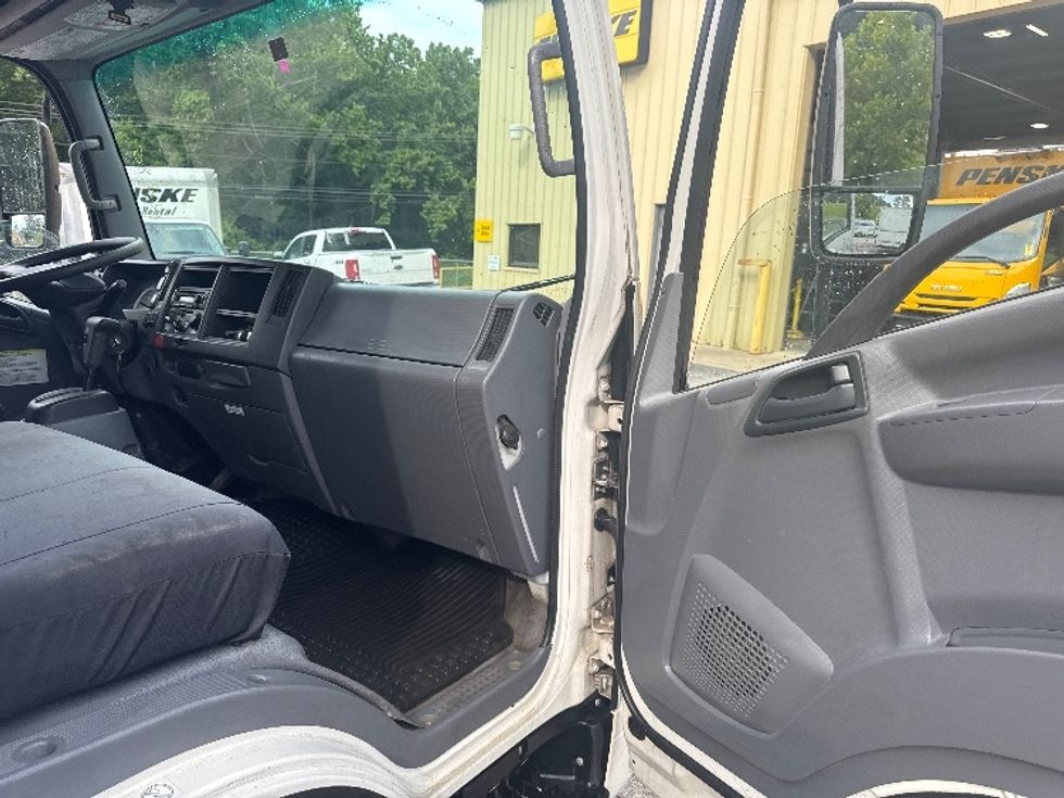 Light Duty Box Truck-Light and Medium Duty Trucks-Isuzu-2020-NPR-Huntington-WV-87,126\n\t\tmiles-$ 41,000 - Image 20