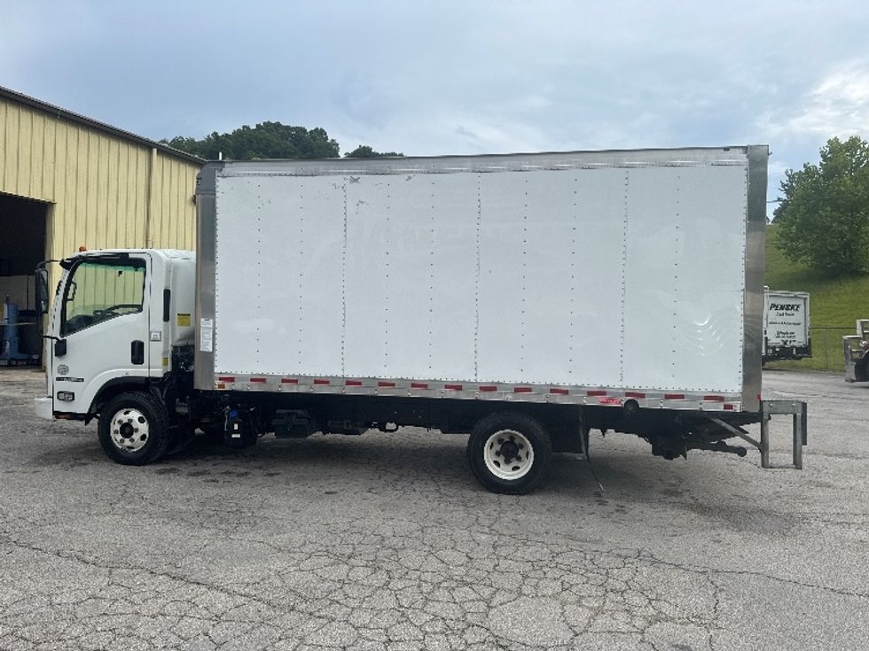 Light Duty Box Truck-Light and Medium Duty Trucks-Isuzu-2020-NPR-Huntington-WV-87,126\n\t\tmiles-$ 41,000 - Image 4