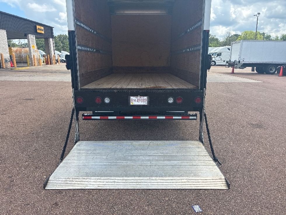 Light Duty Box Truck-Light and Medium Duty Trucks-Isuzu-2020-NPR-Jackson-MS-68,530\n\t\tmiles-$ 46,750 - Image 9