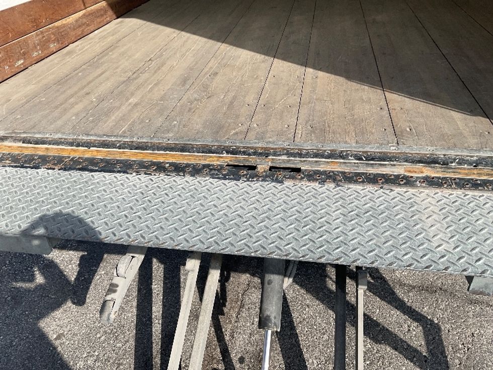 Light Duty Box Truck-Light and Medium Duty Trucks-Isuzu-2020-NPR-Kansas City-MO-114,478\n\t\tmiles-$ 40,250 - Image 10