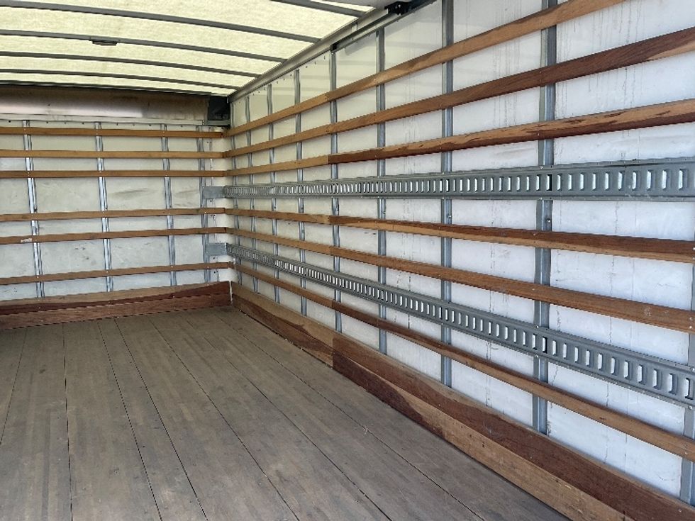 Light Duty Box Truck-Light and Medium Duty Trucks-Isuzu-2020-NPR-Kansas City-MO-114,478\n\t\tmiles-$ 40,250 - Image 12