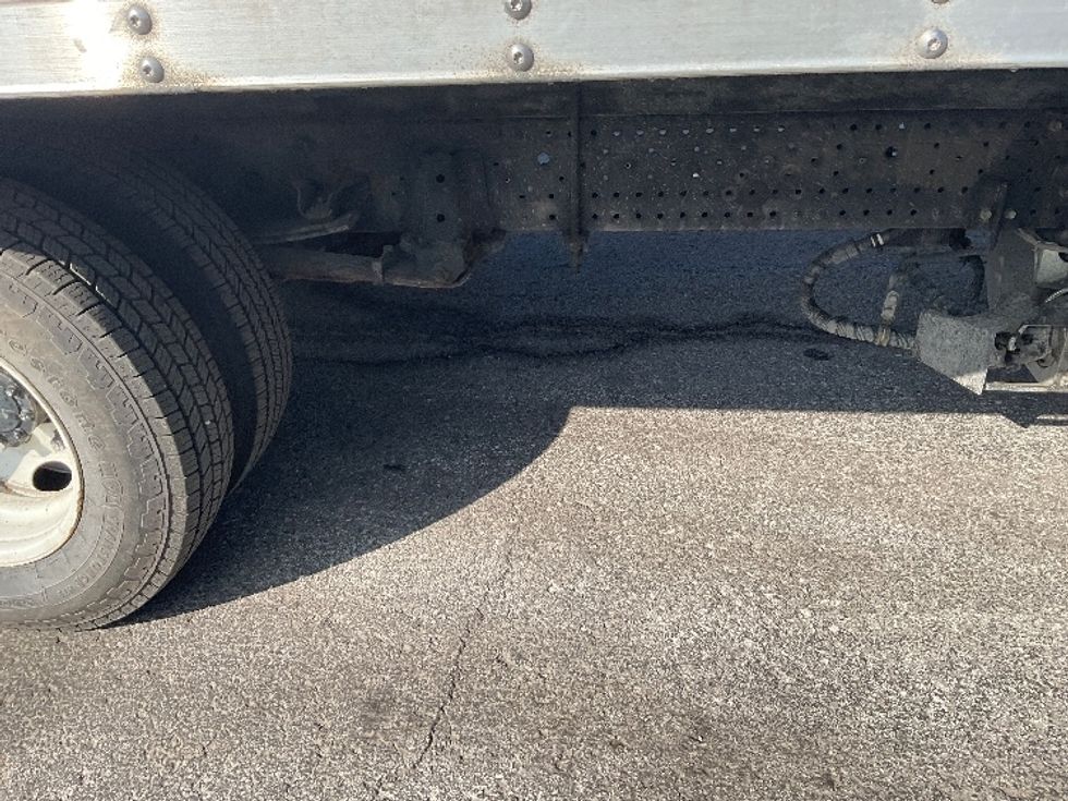 Light Duty Box Truck-Light and Medium Duty Trucks-Isuzu-2020-NPR-Kansas City-MO-114,478\n\t\tmiles-$ 40,250 - Image 14