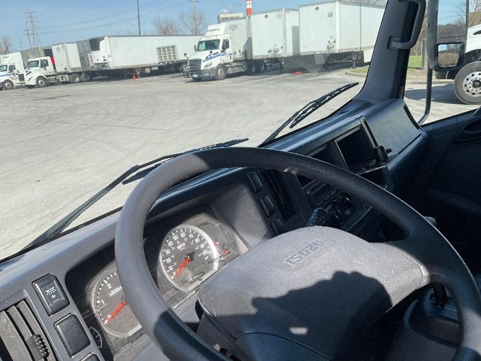 Light Duty Box Truck-Light and Medium Duty Trucks-Isuzu-2020-NPR-Kansas City-MO-114,478\n\t\tmiles-$ 40,250 - Image 17