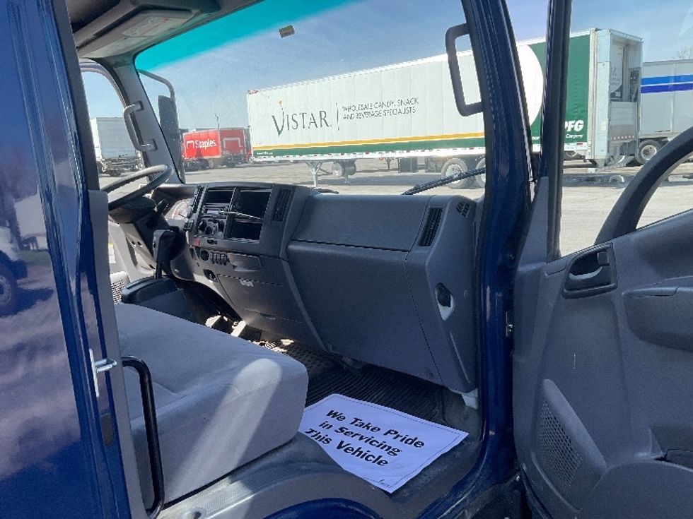 Light Duty Box Truck-Light and Medium Duty Trucks-Isuzu-2020-NPR-Kansas City-MO-114,478\n\t\tmiles-$ 40,250 - Image 20