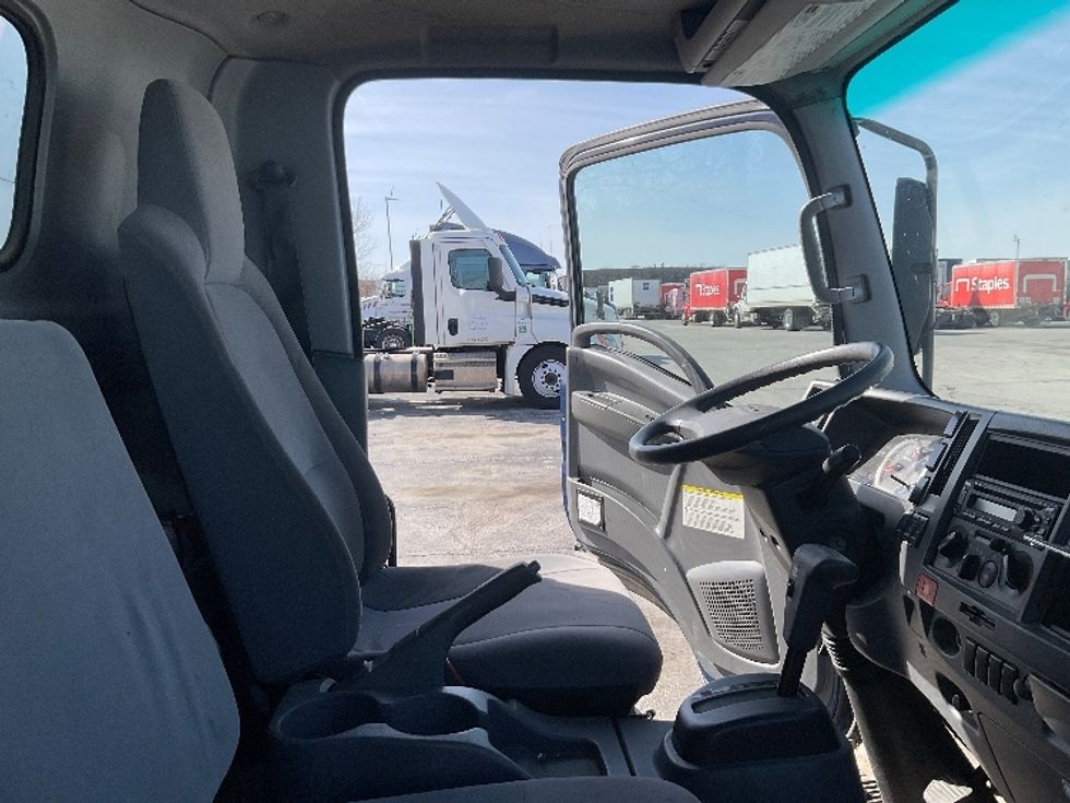 Light Duty Box Truck-Light and Medium Duty Trucks-Isuzu-2020-NPR-Kansas City-MO-114,478\n\t\tmiles-$ 40,250 - Image 22