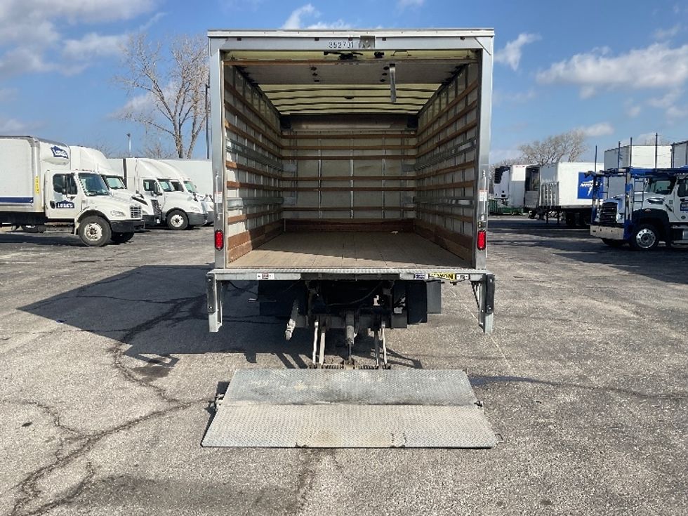 Light Duty Box Truck-Light and Medium Duty Trucks-Isuzu-2020-NPR-Kansas City-MO-114,478\n\t\tmiles-$ 40,250 - Image 9
