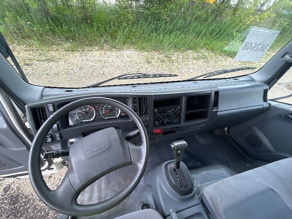 Light Duty Box Truck-Light and Medium Duty Trucks-Isuzu-2020-NPR-La Porte-IN-153,167\n\t\tmiles-$ 34,000 - Image 18