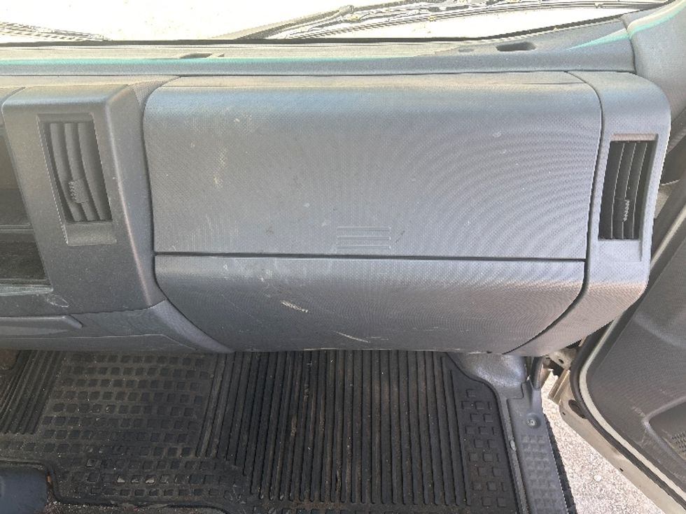 Light Duty Box Truck-Light and Medium Duty Trucks-Isuzu-2020-NPR-La Porte-IN-154,888\n\t\tmiles-$ 33,500 - Image 21
