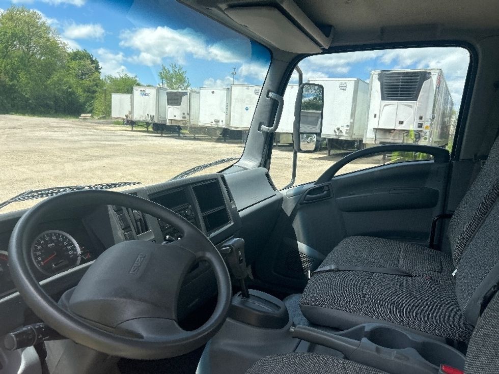 Light Duty Box Truck-Light and Medium Duty Trucks-Isuzu-2020-NPR-La Porte-IN-182,035\n\t\tmiles-$ 27,250 - Image 14