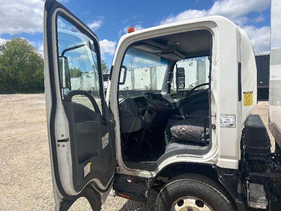 Light Duty Box Truck-Light and Medium Duty Trucks-Isuzu-2020-NPR-La Porte-IN-182,035\n\t\tmiles-$ 27,250 - Image 17