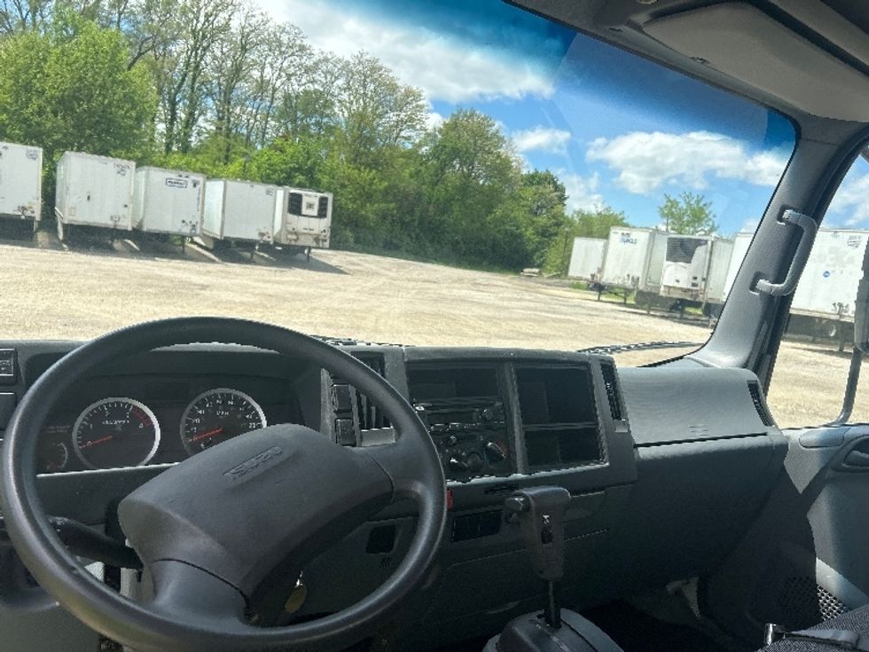 Light Duty Box Truck-Light and Medium Duty Trucks-Isuzu-2020-NPR-La Porte-IN-182,035\n\t\tmiles-$ 27,250 - Image 18