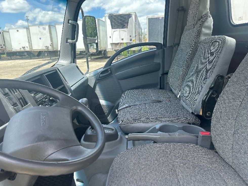 Light Duty Box Truck-Light and Medium Duty Trucks-Isuzu-2020-NPR-La Porte-IN-182,035\n\t\tmiles-$ 27,250 - Image 19