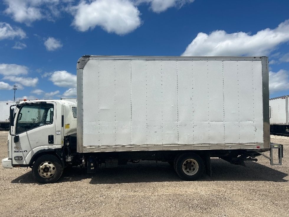 Light Duty Box Truck-Light and Medium Duty Trucks-Isuzu-2020-NPR-La Porte-IN-182,035\n\t\tmiles-$ 27,250 - Image 4
