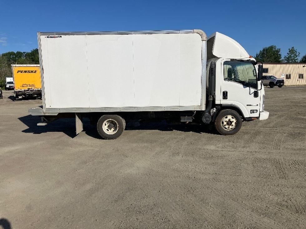 Light Duty Box Truck-Light and Medium Duty Trucks-Isuzu-2020-NPR-Londonderry-NH-137,890\n\t\tmiles-$ 27,000 - Image 13