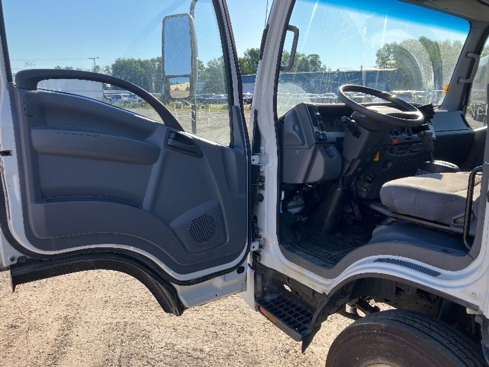 Light Duty Box Truck-Light and Medium Duty Trucks-Isuzu-2020-NPR-Londonderry-NH-137,890\n\t\tmiles-$ 27,000 - Image 14