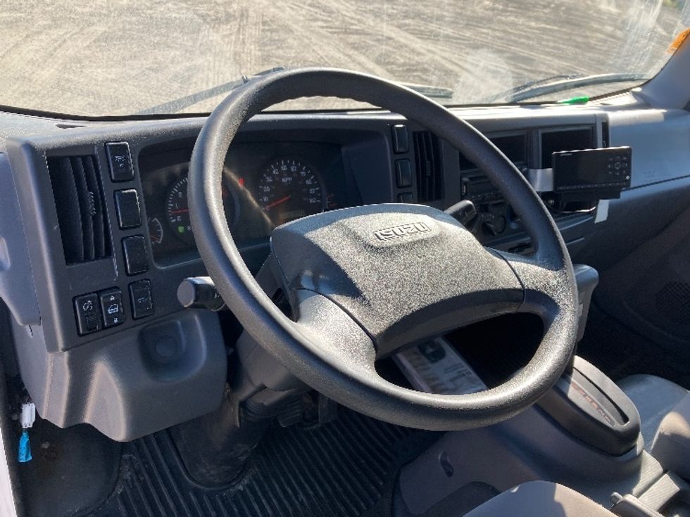 Light Duty Box Truck-Light and Medium Duty Trucks-Isuzu-2020-NPR-Londonderry-NH-137,890\n\t\tmiles-$ 27,000 - Image 15
