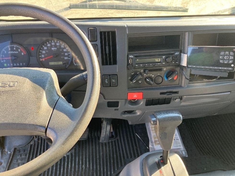 Light Duty Box Truck-Light and Medium Duty Trucks-Isuzu-2020-NPR-Londonderry-NH-137,890\n\t\tmiles-$ 27,000 - Image 16