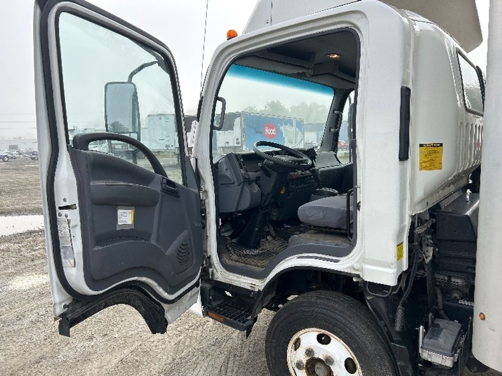 Light Duty Box Truck-Light and Medium Duty Trucks-Isuzu-2020-NPR-Londonderry-NH-175,291\n\t\tmiles-$ 23,750 - Image 16
