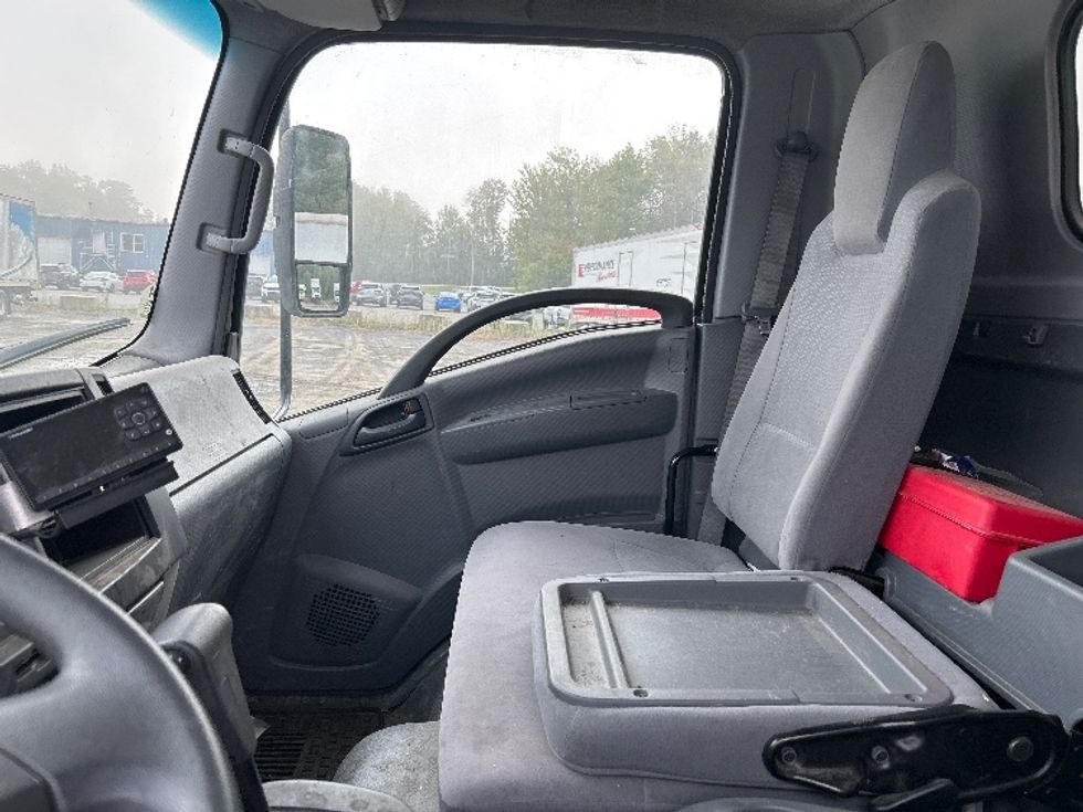 Light Duty Box Truck-Light and Medium Duty Trucks-Isuzu-2020-NPR-Londonderry-NH-175,291\n\t\tmiles-$ 23,750 - Image 19