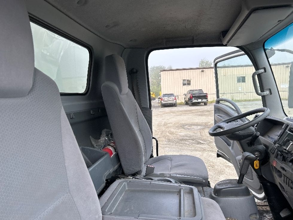 Light Duty Box Truck-Light and Medium Duty Trucks-Isuzu-2020-NPR-Londonderry-NH-175,291\n\t\tmiles-$ 23,750 - Image 22