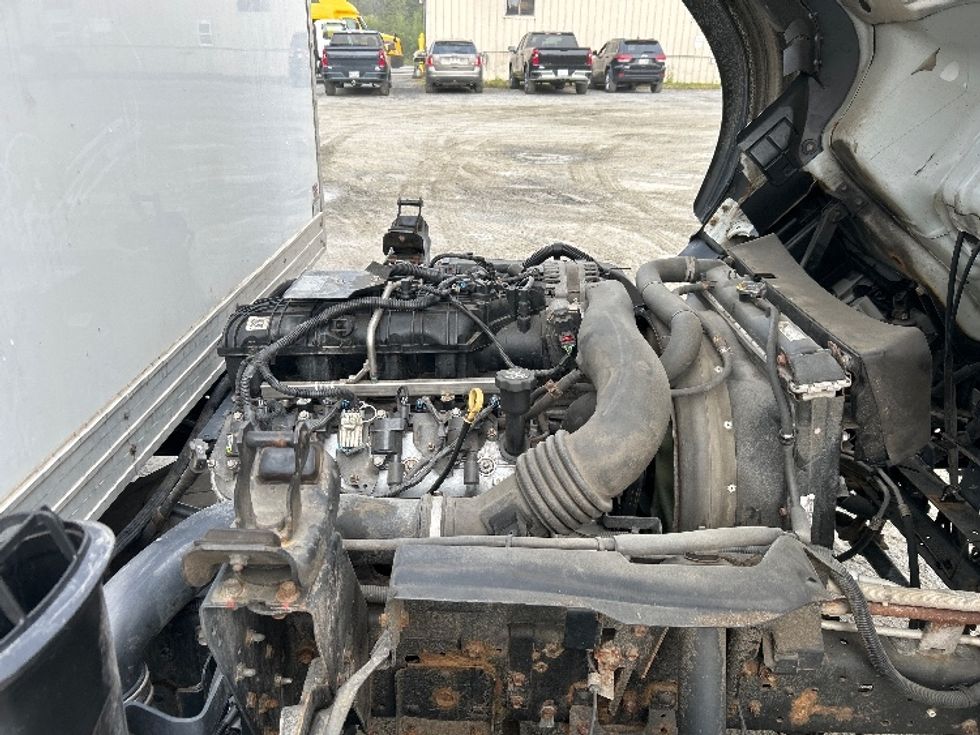 Light Duty Box Truck-Light and Medium Duty Trucks-Isuzu-2020-NPR-Londonderry-NH-175,291\n\t\tmiles-$ 23,750 - Image 24