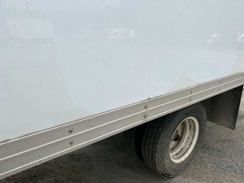 Light Duty Box Truck-Light and Medium Duty Trucks-Isuzu-2020-NPR-Londonderry-NH-175,291\n\t\tmiles-$ 23,750 - Image 25