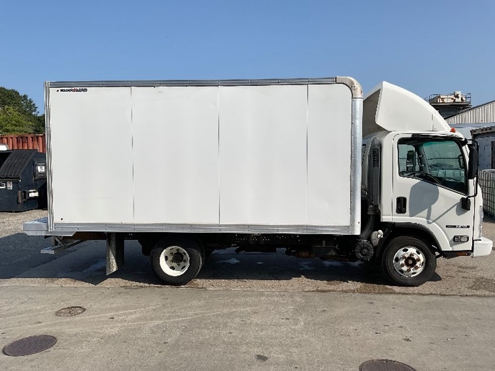 Light Duty Box Truck-Light and Medium Duty Trucks-Isuzu-2020-NPR-Londonderry-NH-192,853\n\t\tmiles-$ 21,750 - Image 15