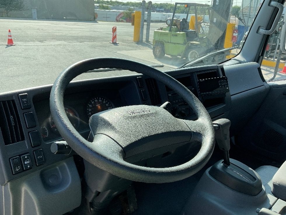 Light Duty Box Truck-Light and Medium Duty Trucks-Isuzu-2020-NPR-Londonderry-NH-192,853\n\t\tmiles-$ 21,750 - Image 17