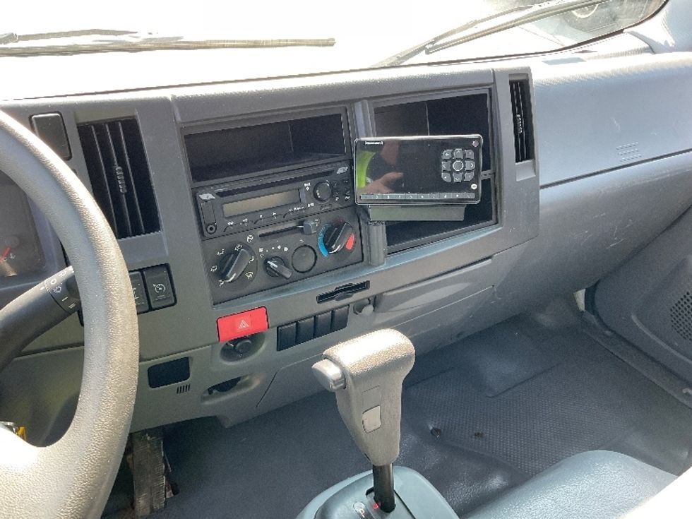 Light Duty Box Truck-Light and Medium Duty Trucks-Isuzu-2020-NPR-Londonderry-NH-192,853\n\t\tmiles-$ 21,750 - Image 18