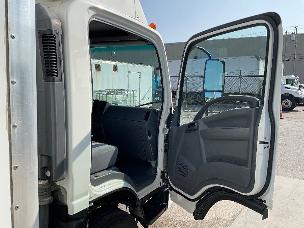 Light Duty Box Truck-Light and Medium Duty Trucks-Isuzu-2020-NPR-Londonderry-NH-192,853\n\t\tmiles-$ 21,750 - Image 20