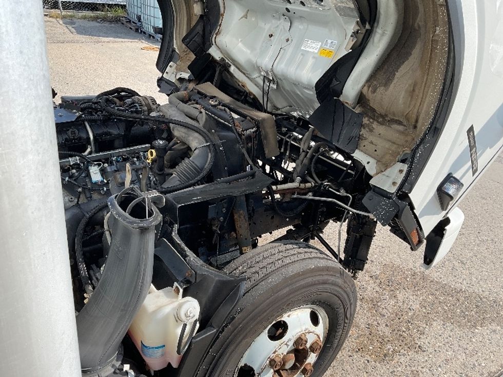 Light Duty Box Truck-Light and Medium Duty Trucks-Isuzu-2020-NPR-Londonderry-NH-192,853\n\t\tmiles-$ 21,750 - Image 23