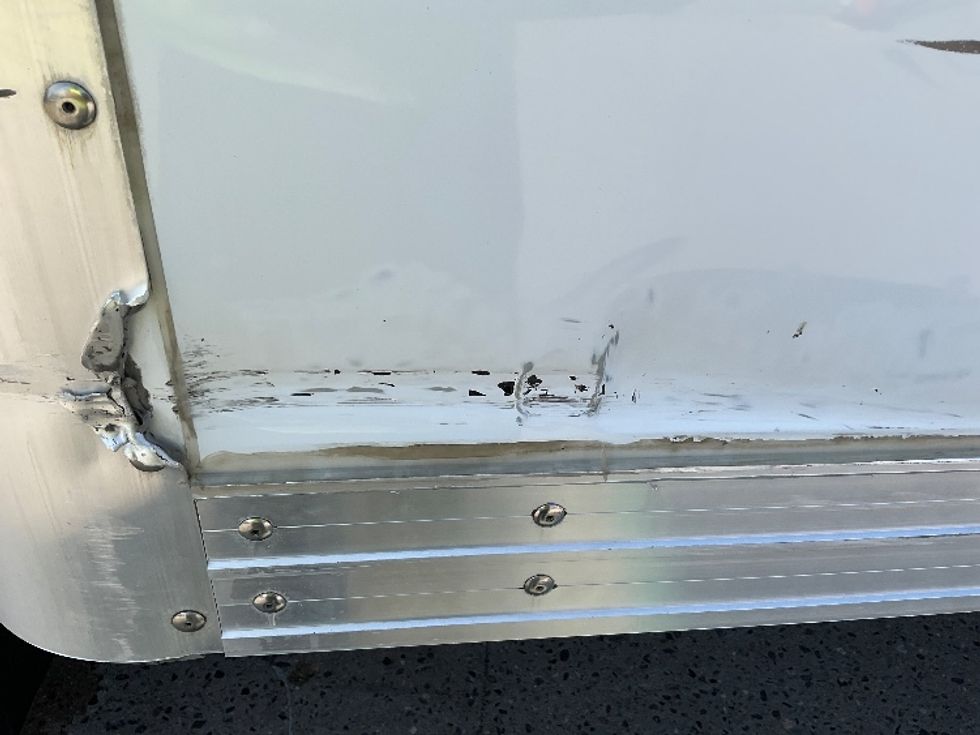 Light Duty Box Truck-Light and Medium Duty Trucks-Isuzu-2020-NPR-Londonderry-NH-192,853\n\t\tmiles-$ 21,750 - Image 25