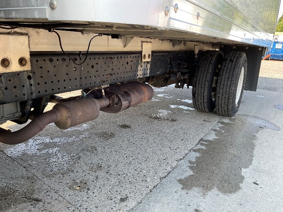 Light Duty Box Truck-Light and Medium Duty Trucks-Isuzu-2020-NPR-Londonderry-NH-192,853\n\t\tmiles-$ 21,750 - Image 5