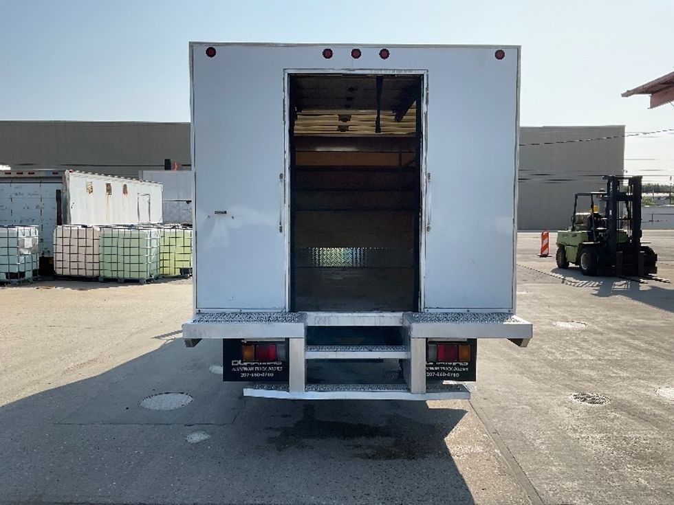 Light Duty Box Truck-Light and Medium Duty Trucks-Isuzu-2020-NPR-Londonderry-NH-192,853\n\t\tmiles-$ 21,750 - Image 9