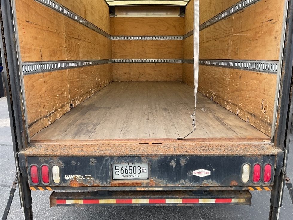 Light Duty Box Truck-Light and Medium Duty Trucks-Isuzu-2020-NPR-Milwaukee-WI-170,373\n\t\tmiles-$ 26,500 - Image 10