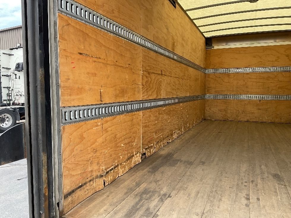 Light Duty Box Truck-Light and Medium Duty Trucks-Isuzu-2020-NPR-Milwaukee-WI-170,373\n\t\tmiles-$ 26,500 - Image 11