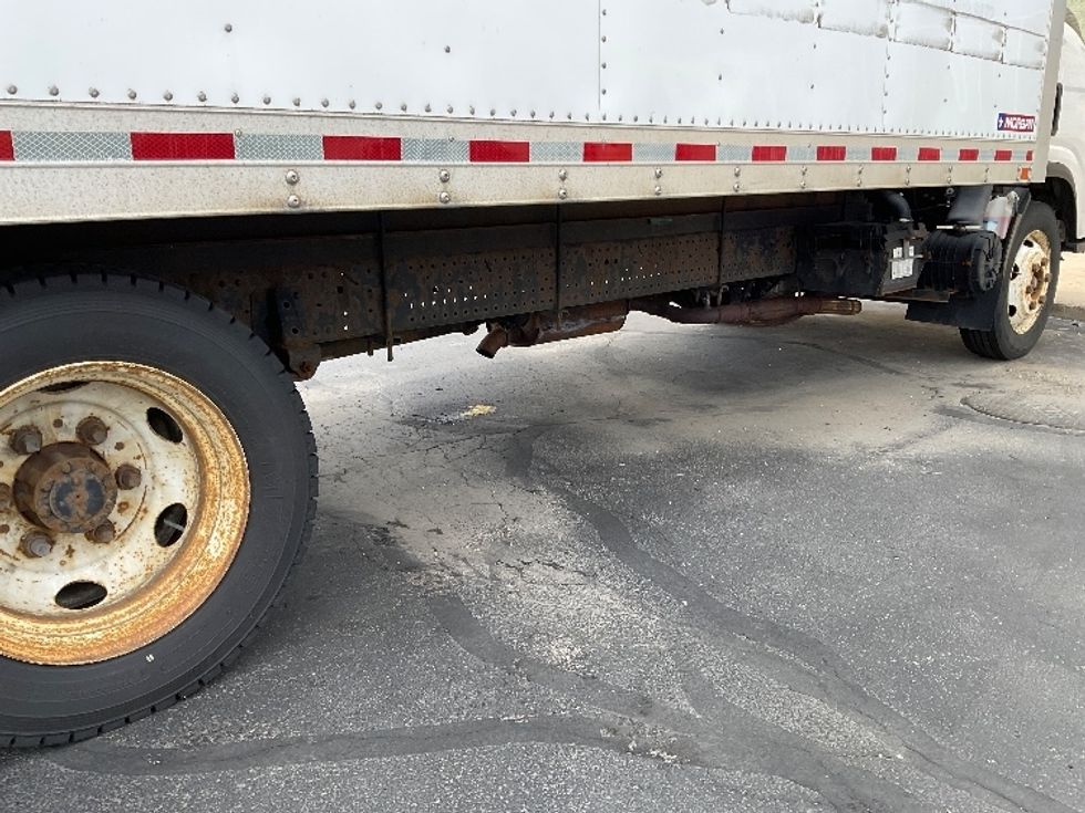Light Duty Box Truck-Light and Medium Duty Trucks-Isuzu-2020-NPR-Milwaukee-WI-170,373\n\t\tmiles-$ 26,500 - Image 14