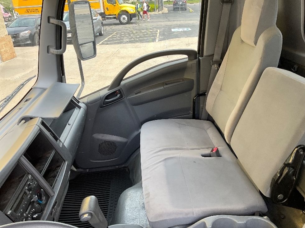 Light Duty Box Truck-Light and Medium Duty Trucks-Isuzu-2020-NPR-Milwaukee-WI-170,373\n\t\tmiles-$ 26,500 - Image 19