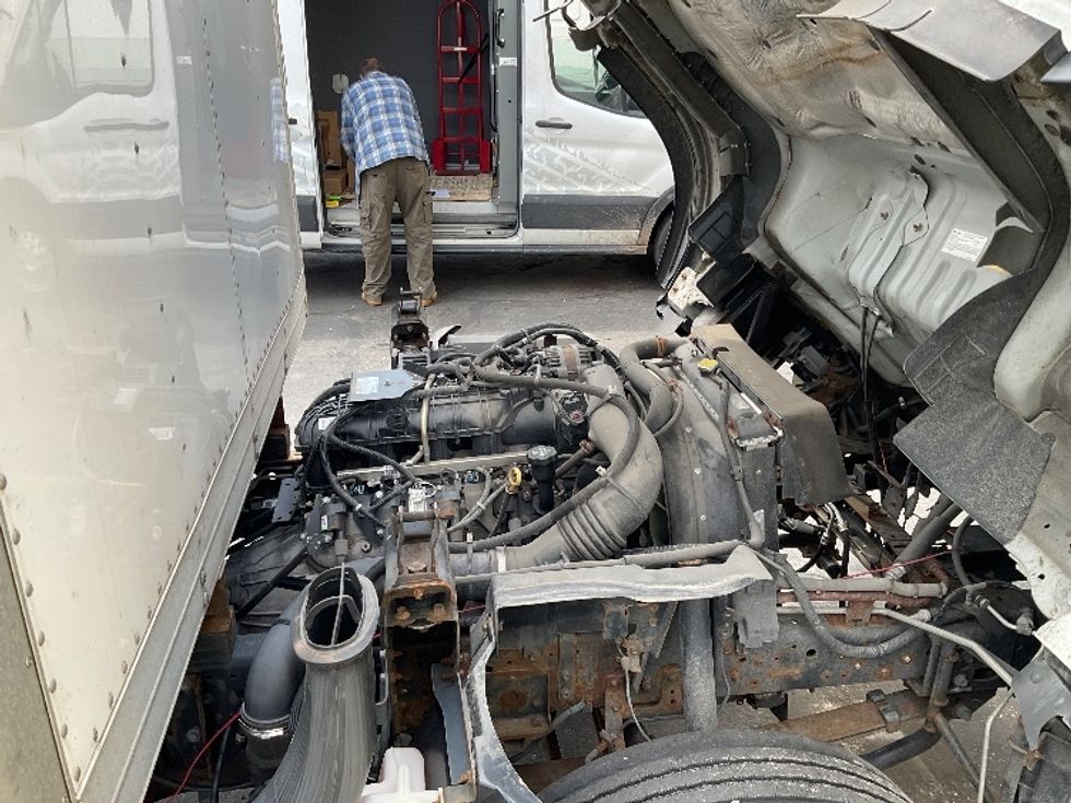 Light Duty Box Truck-Light and Medium Duty Trucks-Isuzu-2020-NPR-Milwaukee-WI-170,373\n\t\tmiles-$ 26,500 - Image 23