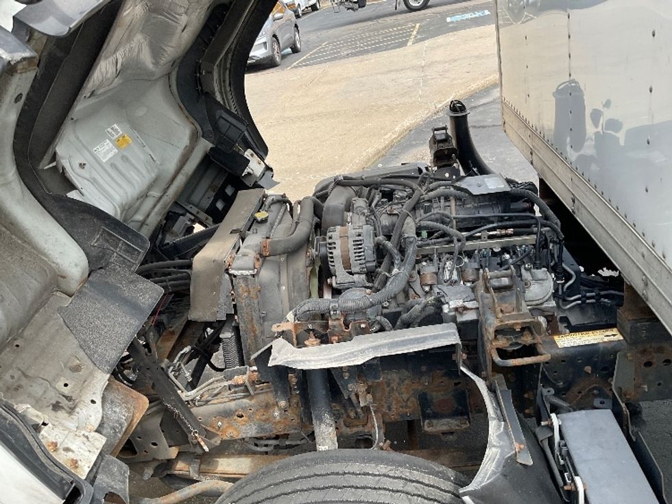 Light Duty Box Truck-Light and Medium Duty Trucks-Isuzu-2020-NPR-Milwaukee-WI-170,373\n\t\tmiles-$ 26,500 - Image 24