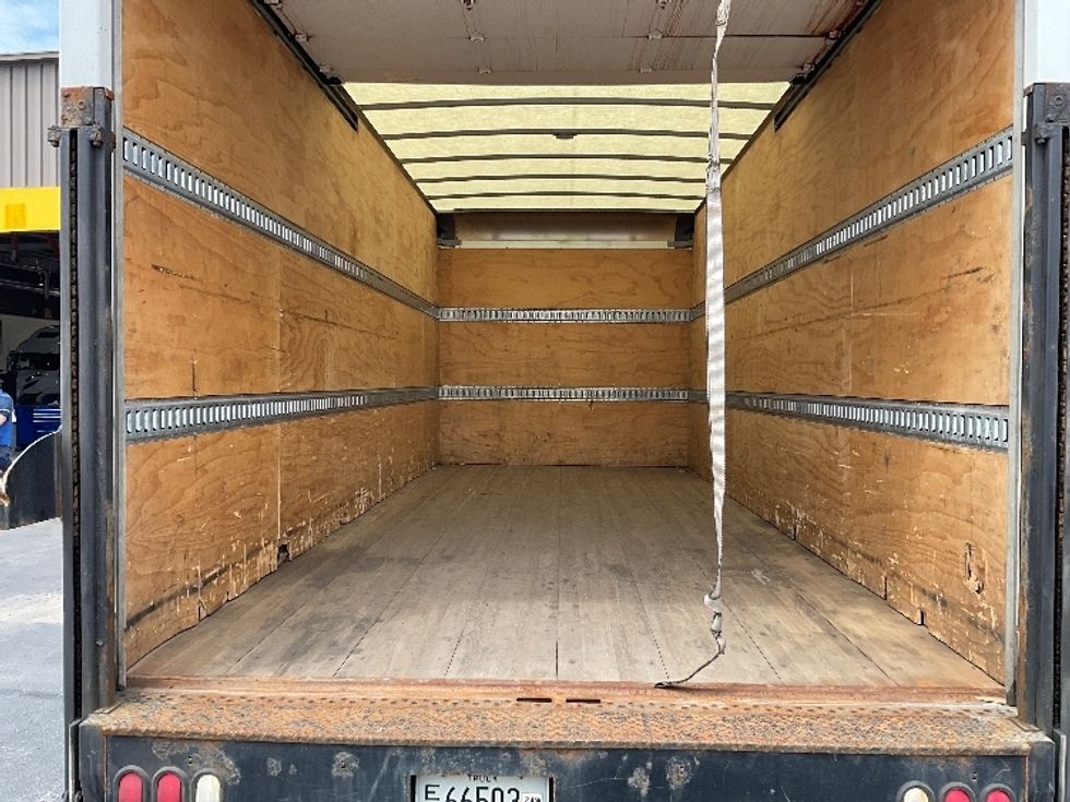 Light Duty Box Truck-Light and Medium Duty Trucks-Isuzu-2020-NPR-Milwaukee-WI-170,373\n\t\tmiles-$ 26,500 - Image 8